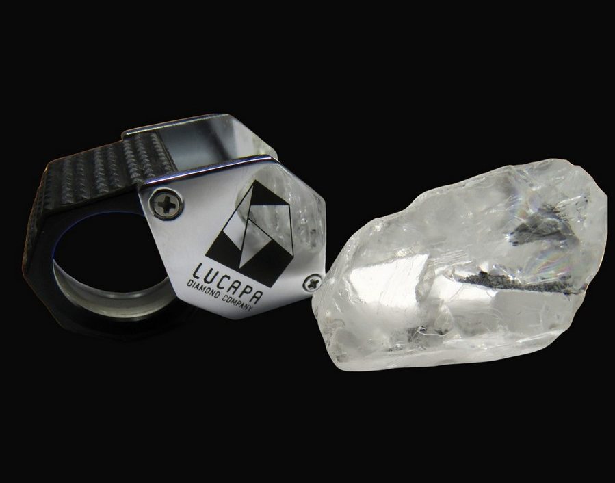 Il diamante da 195 carati di Tipo IIa recuperato dalla miniera alluvionale di Lulo in Angola